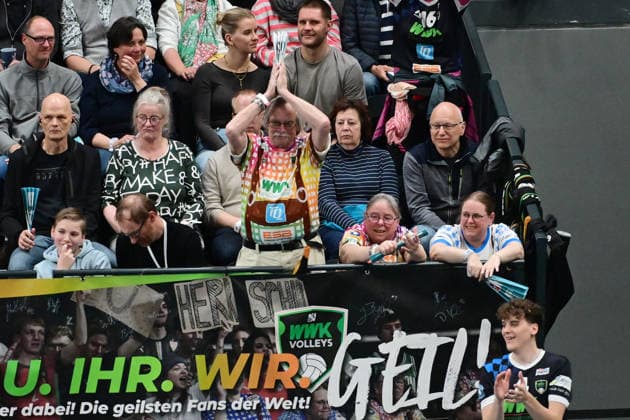 GER; 1.VBL, Play Off Viertelfinale, SVG Lueneburg vs WWK Volleys Herrsching 28.03.2026, GER; 1. VBL, PLay Off Viertelfinale, SVG Lueneburg vs WWK Volleys Herrsching, im Bild Feature die Fans von Herrsching
