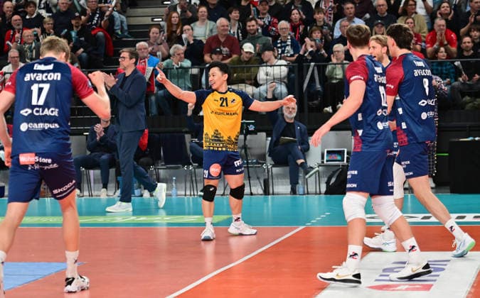 GER; 1.VBL, Play Off Viertelfinale, SVG Lueneburg vs WWK Volleys Herrsching 28.03.2026, GER; 1. VBL, PLay Off Viertelfinale, SVG Lueneburg vs WWK Volleys Herrsching, im Bild die Lueneburger Mannschaft jubelt