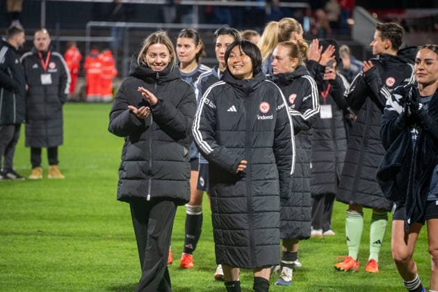 Deutschland: Fussball Google Pixel Frauen-Bundesliga 2025 2026 - 1.FC Köln vs Eintracht Frankfurt-22. Spieltag - Franz-Kremer-Stadion (Köln): Siegesfeier, Reaktion, Remina Chiba (Eintracht Frankfurt, 15) Copyright: xOrhanxHabashx