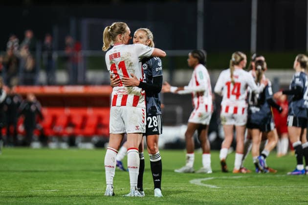 Google Pixel Frauen-Bundesliga: 1.FC Köln- Eintracht Frankfurt; 28.03.2026 Pauline Bremer (1. FC Köln, 11) und Rebecka Blomqvist (Eintracht Frankfurt, 28) nach dem Spiel Google Pixel Frauen-Bundesliga: 1.FC Köln- Eintracht Frankfurt: Köln, Franz-Kremer-Stadion ;28.03.2025 DFB REGULATIONS PROHIBIT ANY USE OF PHOTOGRAPHS AS IMAGE SEQUENCES AND OR QUASI-VIDEO. Copyright: xBEAUTIFULxSPORTS Freisenx