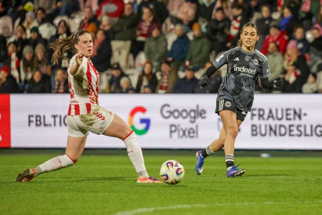28.03.2026, xgrfx, Fussball Google Pixel Frauen-Bundesliga, 1.FC Köln - Eintracht Frankfurt v.l. Adriana Achcinska (1.FC Köln), Ereleta Memeti (Eintracht Frankfurt) (DFL DFB REGULATIONS PROHIBIT ANY USE OF PHOTOGRAPHS as IMAGE SEQUENCES and or QUASI-VIDEO) Köln
