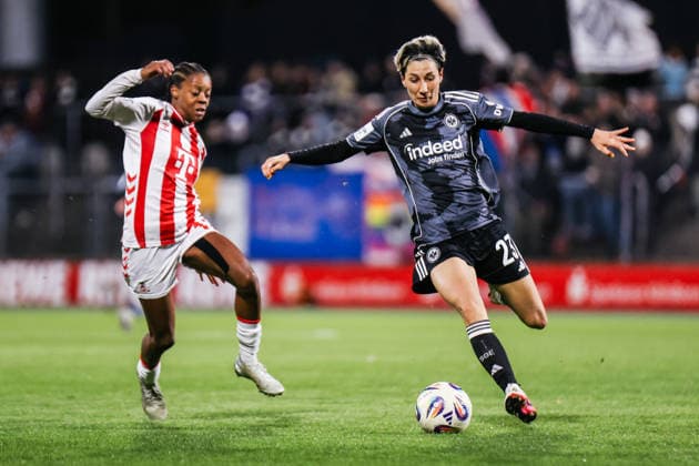 Google Pixel Frauen-Bundesliga: 1.FC Köln- Eintracht Frankfurt; 28.03.2026 Lydia Andrade (1. FC Köln, 17) im Zweikampf mit Sara Doorsoun (Eintracht Frankfurt, 23) Google Pixel Frauen-Bundesliga: 1.FC Köln- Eintracht Frankfurt: Köln, Franz-Kremer-Stadion ;28.03.2025 DFB REGULATIONS PROHIBIT ANY USE OF PHOTOGRAPHS AS IMAGE SEQUENCES AND OR QUASI-VIDEO. Copyright: xBEAUTIFULxSPORTS Freisenx