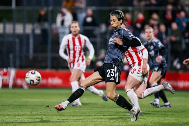 Google Pixel Frauen-Bundesliga: 1.FC Köln- Eintracht Frankfurt; 28.03.2026 Sara Doorsoun (Eintracht Frankfurt, 23) am Ball Google Pixel Frauen-Bundesliga: 1.FC Köln- Eintracht Frankfurt: Köln, Franz-Kremer-Stadion ;28.03.2025 DFB REGULATIONS PROHIBIT ANY USE OF PHOTOGRAPHS AS IMAGE SEQUENCES AND OR QUASI-VIDEO. Copyright: xBEAUTIFULxSPORTS Freisenx