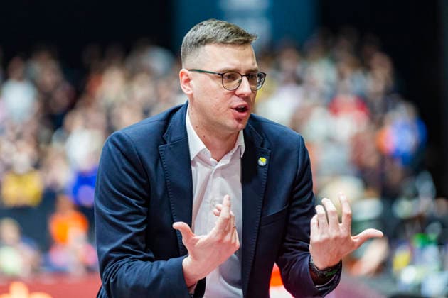 28.03.2026, xomx, Basketball easyCredit BBL Bundesliga, NINERS Chemnitz - EWE Baskets Oldenburg v.l. Lazar Spasic (EWE Baskets Oldenburg Headcoach Trainer). Portrait, Portraet, Chemnitz