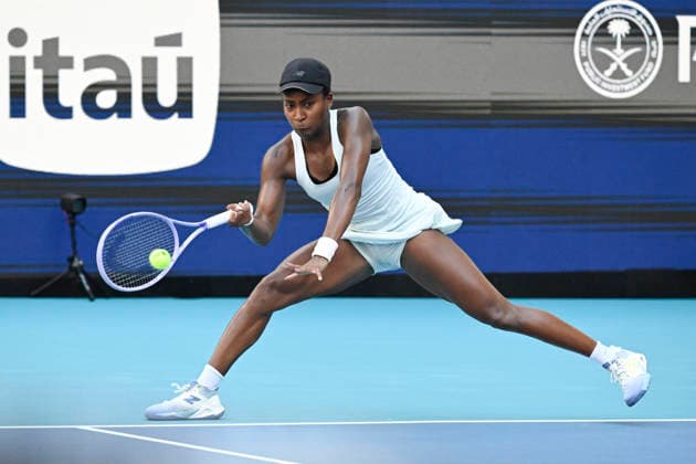 MIAMI GARDENS, FL - MARCH 28: Coco Gauff of the United States returns a shot to Aryna Sabalenka of Belarus during the women s singles final match of the Miami Open on March 28, 2026, at Hard Rock Stadium in Miami Gardens, Florida. (Photo by Michele Eve Sandberg Icon Sportswire) TENNIS: MAR 28 Miami Open EDITORIAL USE ONLY Icon2603280794