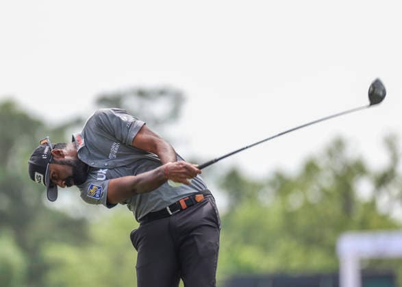 HOUSTON, TX - MARCH 28: Sahith Theegala (USA) hits his tee shot on 12 during the third round of the Texas Children s Houston Open on March 28, 2026, at Memorial Park Golf Course, Houston, Texas. (Photo by Leslie Plaza Johnson Icon Sportswire) GOLF: MAR 28 PGA, Golf Herren Texas Children s Houston Open EDITORIAL USE ONLY Icon2603280683