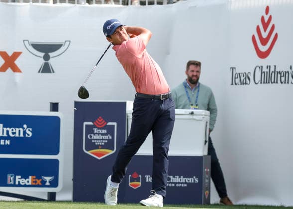 HOUSTON, TX - MARCH 28: Karl Vilips (AUS) watches his tee shot on1 during the third round of the Texas Children s Houston Open on March 28, 2026, at Memorial Park Golf Course, Houston, Texas. (Photo by Leslie Plaza Johnson Icon Sportswire) GOLF: MAR 28 PGA, Golf Herren Texas Children s Houston Open EDITORIAL USE ONLY Icon2603280253