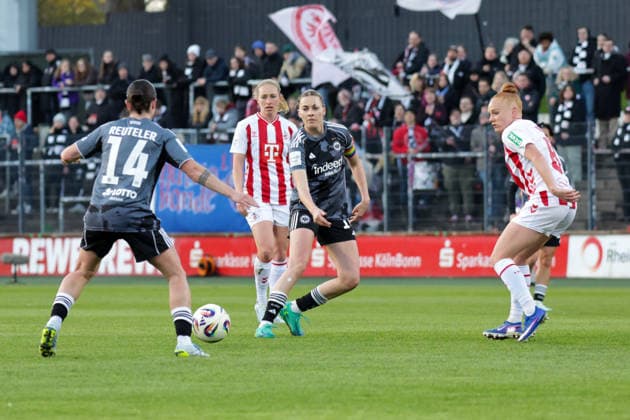 28.03.2026, xgrfx, Fussball Google Pixel Frauen-Bundesliga, 1.FC Köln - Eintracht Frankfurt v.l. Geraldine Reuteler, Laura Freigang (Eintracht Frankfurt), Laura Vogt (1.FC Köln) (DFL DFB REGULATIONS PROHIBIT ANY USE OF PHOTOGRAPHS as IMAGE SEQUENCES and or QUASI-VIDEO) Köln