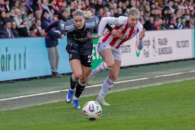 28.03.2026, xgrfx, Fussball Google Pixel Frauen-Bundesliga, 1.FC Köln - Eintracht Frankfurt v.l. Nadine Riesen (Eintracht Frankfurt), Anna-Lena Stolze (1.FC Köln) (DFL DFB REGULATIONS PROHIBIT ANY USE OF PHOTOGRAPHS as IMAGE SEQUENCES and or QUASI-VIDEO) Köln