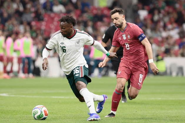 International Friendly, Länderspiel, Nationalmannschaft - Mexico vs. Portugal Julian Quinones (L) of Mexico in action against Bruno Fernandes (R) of Portugal during a friendly international soccer match between Mexico and Portugal at Banorte Stadium in Mexico City, Mexico, 28 March 2026. Mexico City Mexico  Copyright: xJoséxMéndezx