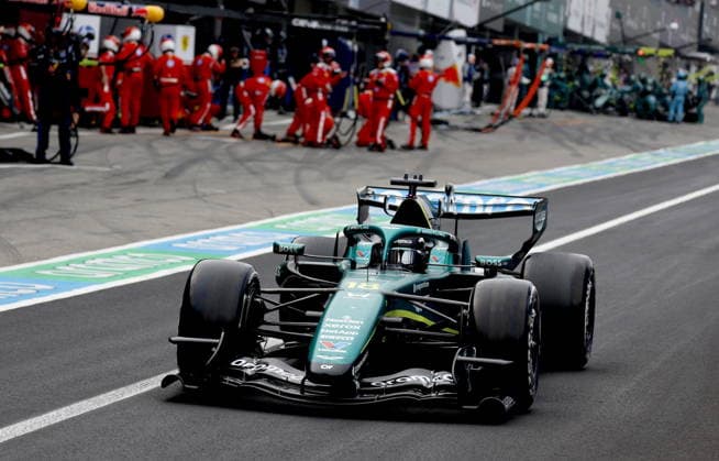 Formula One Japanese Grand Prix - Race Aston Martin driver Lance Stroll of Canada drives through the pitlane during the Formula 1 Japanese Grand Prix at the Suzuka International Racing Course racetrack in Suzuka, Japan, 29 March 2026. SUZUKA Japan  Copyright: xFRANCKxROBICHONx xPOOLx