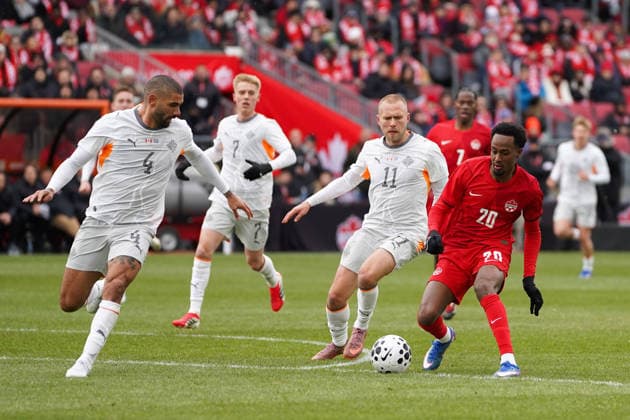 March 28, 2026, Toronto, Ontario, Canada: Ali Ahmed 20 of Canada and Victor PoÂ¡lsson 4 of Iceland battle for the ball during the International Friendly, Länderspiel, Nationalmannschaft match between Canada and Iceland at BMO Filed. on March 28, 2026 in Toronto, Ontario. Toronto Canada - ZUMAe321 20260328_zsa_e321_016 Copyright: xLeonardoxRamirezx