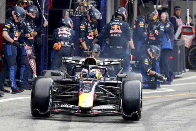 Formula One Japanese Grand Prix - Race Red Bull Racing driver Max Verstappen of Netherlands drives off following a pitstop during the Formula 1 Japanese Grand Prix at the Suzuka International Racing Course racetrack in Suzuka, Japan, 29 March 2026. SUZUKA Japan  Copyright: xFRANCKxROBICHONx xPOOLx