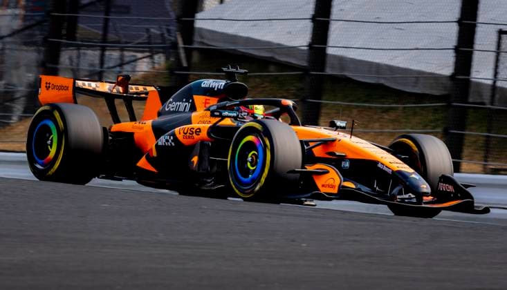SUZUKA - Formula 1 driver Oscar Piastri of McLaren Mastercard Formula 1 Team during the Formula 1 Japan Suzuka race at the Suzuka Formula 1 circuit on March 29, 2025 in Suzuka, Japan. (Photo by DeFodi Images) -