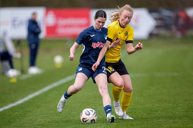 v.li.: Victoria Säring (TSG II, 27), Anne Wagner (Weinberg, 18), Zweikampf, Spielszene, Duell, duel, tackle, tackling, Dynamik, Action, Aktion, 29.03.2026, St. Leon-Rot (Deutschland), Fussball, Frauen, Regionalliga Süd, TSG 1899 Hoffenheim U20 - SV 67 Weinberg, 29.03.2026, St. Leon-Rot (Deutschland), Fussball, Frauen, Regionalliga Süd, TSG 1899 Hoffenheim U20 - SV 67 Weinberg, DFB DFL REGULATIONS PROHIBIT ANY USE OF PHOTOGRAPHS AS IMAGE SEQUENCES AND OR QUASI-VIDEO.