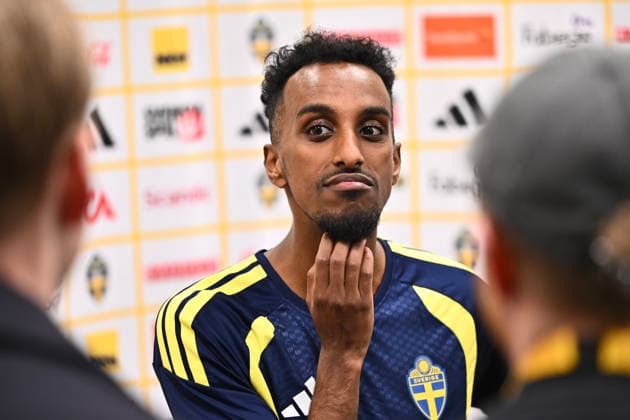 STOCKHOLM 20260329 Taha Ali pa en pressträff efter söndagens träning med fotbollslandslaget pa Strawberry Arena inför playoff-finalen mot Polen. STOCKHOLM SVERIGE x10090x