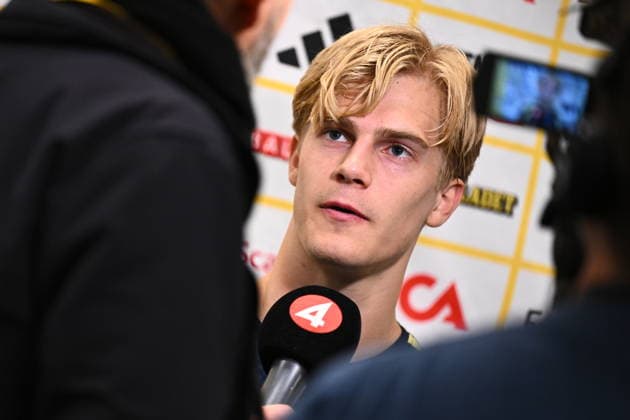 STOCKHOLM 20260329 Lucas Bergvall at a press conference, PK, Pressekonferenz after Sunday s training with the national football team at Strawberry Arena ahead of the playoff final against Poland. STOCKHOLM SWEDEN x10090x