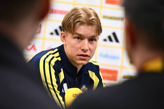 STOCKHOLM, SWEDEN 20260329 Daniel Svensson at a press conference, PK, Pressekonferenz after Sunday s training with the national football team at Strawberry Arena ahead of the playoff final against Poland. STOCKHOLM SWEDEN x10090x *** STOCKHOLM, SWEDEN 20260329 Daniel Svensson at a press conference after Sunday s training with the national football team at Strawberry Arena ahead of the playoff final against Poland STOCKHOLM SWEDEN x10090x  Copyright: xClaudioxBresciani TTx THE NATIONAL FOOTBALL TEAM TRAINS BEFORE THE PLAYOFF FINAL