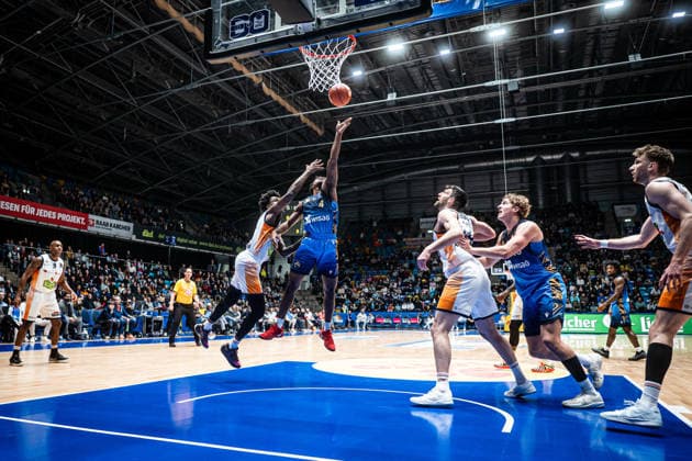 29.03.2026, xhfmx, Basketball easyCredit BBL Bundesliga, Frankfurt Skyliners - Rostock Seawolves v.l. Kassim Nicholson (Rostock Seawolves), Nahiem Alleyne (Skyliners Frankfurt) (DFL DFB REGULATIONS PROHIBIT ANY USE OF PHOTOGRAPHS as IMAGE SEQUENCES and or QUASI-VIDEO) Frankfurt am Main
