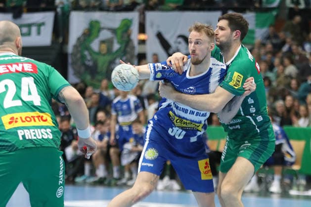Handball DAIKIN HBL, SC DHfK Leipzig - ThSV Eisenach; 29.03.2026 Dominik Solak (30, ThSV Eisenach) gegen Marko Mamic (14, SC DHfK Leipzig). Handball, DAIKIN HBL, 1. Bundesliga, Saison 2025 2026, 26. Spieltag: SC DHfK Leipzig vs. ThSV Eisenach am 29.03.2026 in der Quarterback Immobilien Arena Leipzig. Copyright: xBEAUTIFULxSPORTS JanxKaeferx