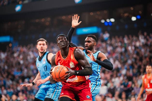 Easycredit BBL: Veolia Towers Hamburg - FC Bayern München Basketball, 29.03.2026 Wenyen Gabriel (FC Bayern München Basketball, 32) am Ball; Easycredit BBL: Veolia Towers Hamburg vs. FC Bayern München Basketball am 29.03.2026 in der Barclays Arena, Hamburg Copyright: xBEAUTIFULxSPORTS Tonhäuserx