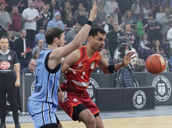 Oscar da Silva (FC Bayern Muenchen) Basketball, Herren, Saison 2025 2026, easyCredit Basketball-Bundesliga, Basketball, Veolia Hamburg Towers gegen FC Bayern Muenchen