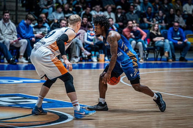 29.03.2026, xhfmx, Basketball easyCredit BBL Bundesliga, Frankfurt Skyliners - Rostock Seawolves v.l. Lukasz Kolenda (Rostock Seawolves), Isaiah Swope (Skyliners Frankfurt) (DFL DFB REGULATIONS PROHIBIT ANY USE OF PHOTOGRAPHS as IMAGE SEQUENCES and or QUASI-VIDEO) Frankfurt am Main