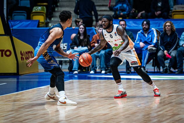 29.03.2026, xhfmx, Basketball easyCredit BBL Bundesliga, Frankfurt Skyliners - Rostock Seawolves v.l. Garai Zeeb (Skyliners Frankfurt), TJ Crockett Jr. (Rostock Seawolves) (DFL DFB REGULATIONS PROHIBIT ANY USE OF PHOTOGRAPHS as IMAGE SEQUENCES and or QUASI-VIDEO) Frankfurt am Main