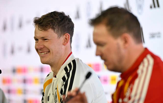 Torwart Alexander Nuebel GER (12) Portrait neben Bundestrainer Trainer Coach Julian Nagelsmann GER Pressekonferenz iam 29.03.2026 m Vorfeld des DFB Laenderspiel Deutschland GER vs Ghana GHA Freundschatsspiel Testspiel am 30.03.2026 DFL REGULATIONS PROHIBIT ANY USE OF PHOTOGRAPHS AS IMAGE SEQUENCES AND OR QUASI-VIDEO DFB Laenderspiel Deutschland GER vs Ghana GHA