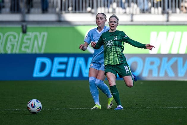 Fußball I Frauen I Saison 2025-2026 I Bundesliga I 22. Spieltag I VfL Wolfsburg - 1. FC Union Berlin I 29.03.2026 Lia Kamber (41, 1. FC Union Berlin), Svenja Huth (10, VfL Wolfsburg) Wolfsburg AOK Stadion Niedersachsen Deutschland Copyright: xLobeca InesxHähnelx