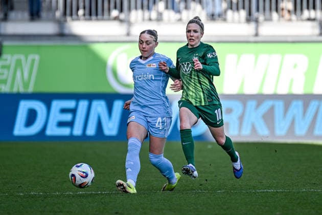 Fußball I Frauen I Saison 2025-2026 I Bundesliga I 22. Spieltag I VfL Wolfsburg - 1. FC Union Berlin I 29.03.2026 Lia Kamber (41, 1. FC Union Berlin), Svenja Huth (10, VfL Wolfsburg) Wolfsburg AOK Stadion Niedersachsen Deutschland Copyright: xLobeca InesxHähnelx