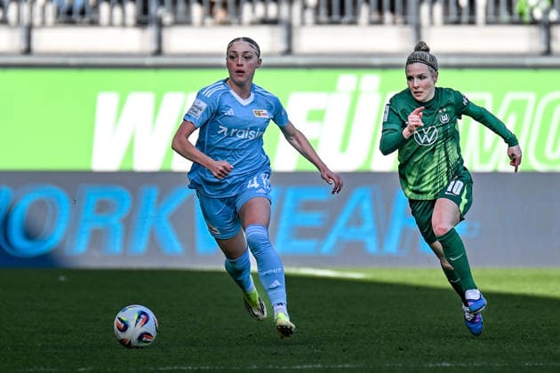 Fußball I Frauen I Saison 2025-2026 I Bundesliga I 22. Spieltag I VfL Wolfsburg - 1. FC Union Berlin I 29.03.2026 Lia Kamber (41, 1. FC Union Berlin), Svenja Huth (10, VfL Wolfsburg) Wolfsburg AOK Stadion Niedersachsen Deutschland Copyright: xLobeca InesxHähnelx