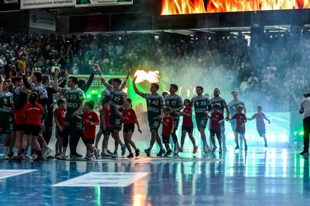 DAIKIN HBL Bundesliga: Frisch Auf! Göppingen - HC Erlangen; Göppingen, 29.03.2026 Einlauf der Frisch AUF! Spieler Göppingen, 29.03.2026, 26. Spieltag der DAIKIN Handball-Bundesliga, Frisch Auf! Göppingen - HC Erlangen EWS-Arena, Göppingen. Copyright: xBEAUTIFULxSPORTS Märklx