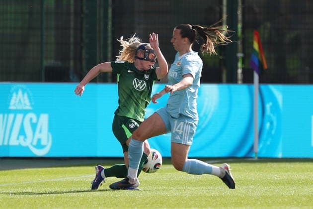 VfL vs. Berlin, BL Frauen Wolfsburg, 29.03.2026, Fußball, Frauen, Google Pixel Bundesliga, Saison 2025 2026, VfL Wolfsburg vs FC Union Berlin, Thea Bjelde (VfL Wolfsburg), Hannah Eurlings (Union Berlin)ä AOK Stadion Niedersachsen Deutschland