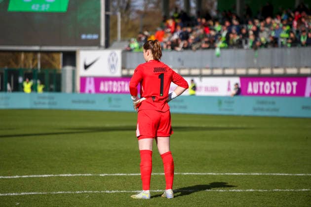 Deutschland: Frauen-Bundesliga 2025 2026, 22. Spieltag - VfL Wolfsburg VS 1. FC Union Berlin - AOK Stadion (Wolfsburg): Stina Johannes (VfL Wolfsburg Frauen, 1) Wolfsburg Copyright: xAymanxAlahmedx