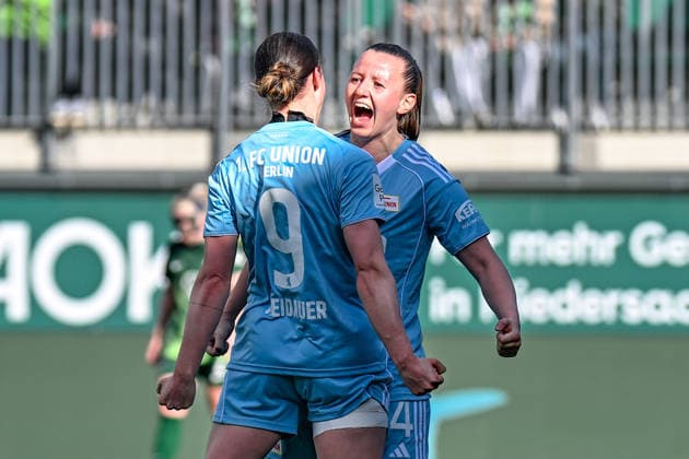 Fußball I Frauen I Saison 2025-2026 I Bundesliga I 22. Spieltag I VfL Wolfsburg - 1. FC Union Berlin I 29.03.2026 Torjubel Sophie Weidauer (9, 1. FC Union Berlin) und Hannah Eurlings (14,1. FC Union Berlin) Wolfsburg AOK Stadion Niedersachsen Deutschland Copyright: xLobeca InesxHähnelx