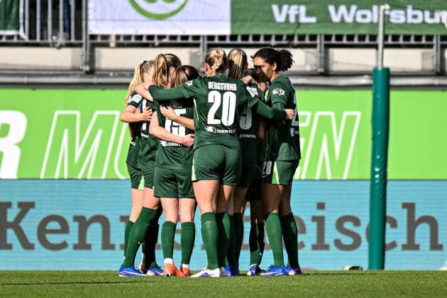 Fußball I Frauen I Saison 2025-2026 I Bundesliga I 22. Spieltag I VfL Wolfsburg - 1. FC Union Berlin I 29.03.2026 Torjubel VfL Wolfburg erzielt unmittelbar nach dem Rückstand den Ausgleich zum 1:1 Wolfsburg AOK Stadion Niedersachsen Deutschland Copyright: xLobeca InesxHähnelx