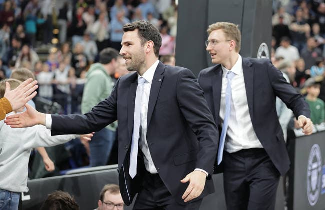 Headcoach Benka Barloschky (Veolia Towers Hamburg) Basketball, Herren, Saison 2025 2026, easyCredit Basketball-Bundesliga, Basketball, Veolia Hamburg Towers gegen FC Bayern Muenchen, 96-81
