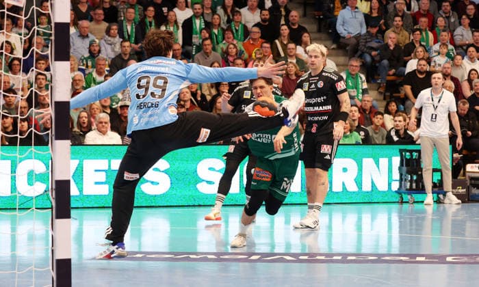 29.03.2026, Deutschland, Göppingen, Handball DAIKIN HBL, FRISCH AUF! Göppingen vs. HC Erlangen, v.l. Tin Herceg (HC), Tim Goßner (FAG)