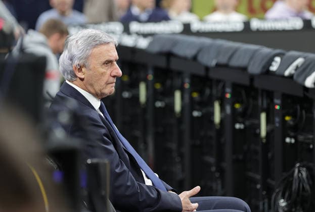 Headcoach Svetislav Pesic enttaeuscht Basketball, Herren, Saison 2025 2026, easyCredit Basketball-Bundesliga, Basketball, Veolia Hamburg Towers gegen FC Bayern Muenchen, 96-81