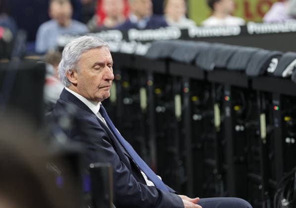 Mag nicht mehr hindrhrm, Headcoach Svetislav Pesic Basketball, Herren, Saison 2025 2026, easyCredit Basketball-Bundesliga, Basketball, Veolia Hamburg Towers gegen FC Bayern Muenchen, 96-81