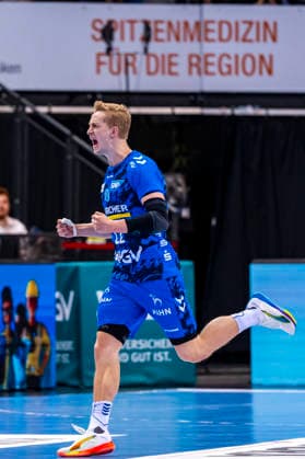 DAIKIN Handball Bundesliga: TVB Stuttgart vs. TBV Lemgo Lippe; 29.03.2026 Stuttgart, GERMANY - 29. März 2026: Torben Matzken (TVB Stuttgart, 22) beim Torjubel nach seinem Tor während dem Match zwischen dem TVB Stuttgart und dem TBV Lemgo Lippe am 26. Spieltag der Daikin Handball Bundesliga in der Porsche-Arena. Copyright: xBEAUTIFULxSPORTS Steinx