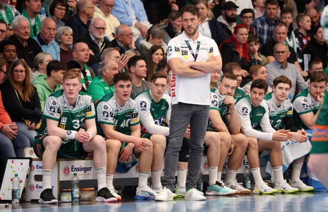 29.03.2026, Deutschland, Göppingen, Handball DAIKIN HBL, FRISCH AUF! Göppingen vs. HC Erlangen, FAG Trainer Ben Matschke