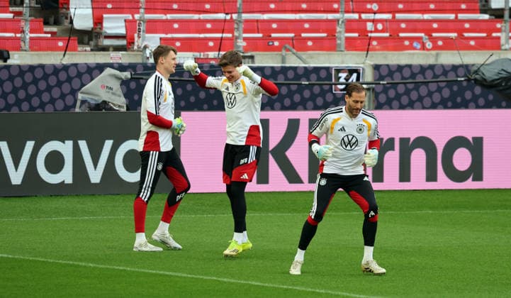 29.03.26 DFB Training Deutschland, Stuttgart, 29.03.2026, Fussball, Nationalmannschaft; 2026, DFB Deutschland, Training: v.l. Alexander Nübel, Finn Dahmen, Oliver Baumann.