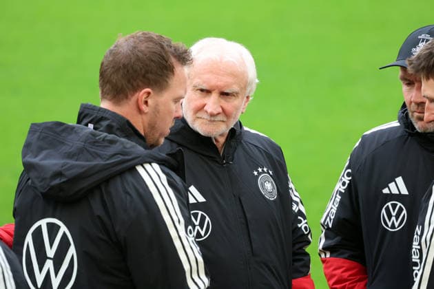 29.03.26 DFB Training Deutschland, Stuttgart, 29.03.2026, Fussball, Nationalmannschaft; 2026, DFB Deutschland, Training: v.l. Julian Nagelsmann (Trainer), Rudi Völler (Sportdirektor).