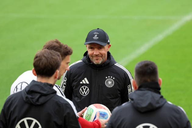 29.03.26 DFB Training Deutschland, Stuttgart, 29.03.2026, Fussball, Nationalmannschaft; 2026, DFB Deutschland, Training: Alfred Schreuder (Co-Trainer).