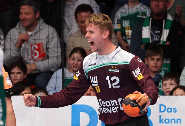 29.03.2026, Deutschland, Göppingen, Handball DAIKIN HBL, FRISCH AUF! Göppingen vs. HC Erlangen, Kristian Saeveras (FAG) jubelt, Jubel