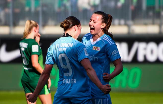 Deutschland: Frauen-Bundesliga 2025 2026, 22. Spieltag - VfL Wolfsburg VS 1. FC Union Berlin - AOK Stadion (Wolfsburg): Tor und Torjubel zum Hannah Eurlings (1. FC Union Berlin Frauen, 14) Sophie Weidauer (1. FC Union Berlin Frauen, 9) Wolfsburg Copyright: xAymanxAlahmedx