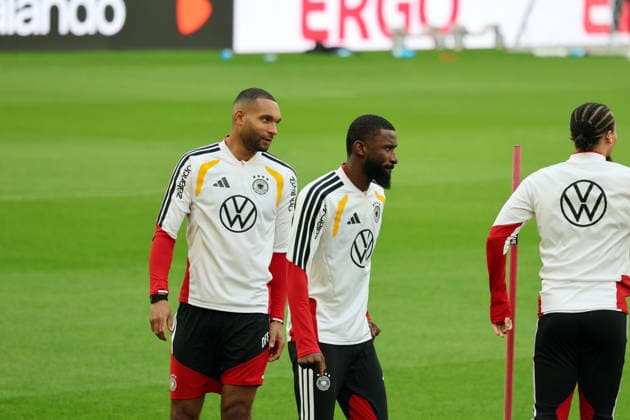 29.03.26 DFB Training Deutschland, Stuttgart, 29.03.2026, Fussball, Nationalmannschaft; 2026, DFB Deutschland, Training: v.l. Jonathan Tah, Antonio Rüdiger.