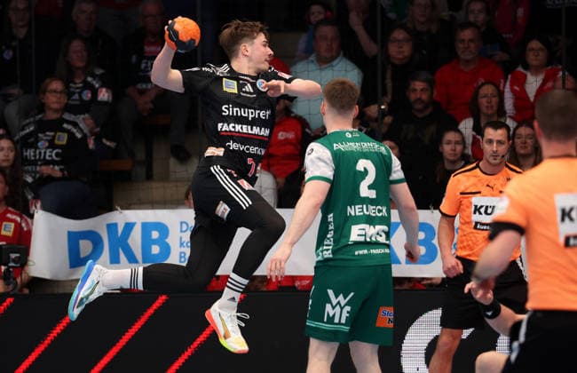 29.03.2026, Deutschland, Göppingen, Handball DAIKIN HBL, FRISCH AUF! Göppingen vs. HC Erlangen, Yannik Bialowas (HC)